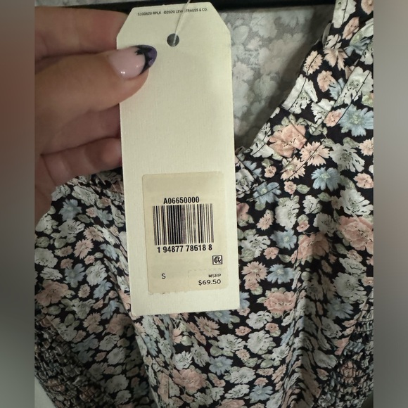 NWT! Levi’s LOUISE PUFF SLEEVE TOP - Picture 4 of 6